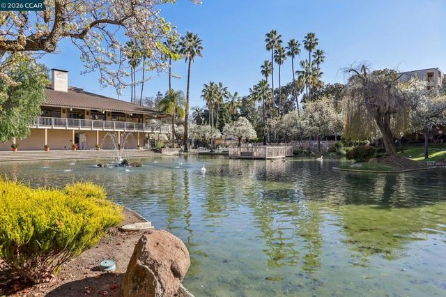 310 N Civic Dr 205, Walnut Creek, CA 94596