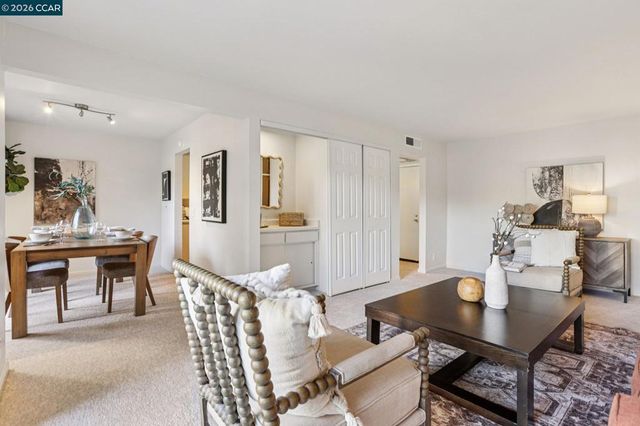 310 N Civic Dr 205, Walnut Creek, CA 94596