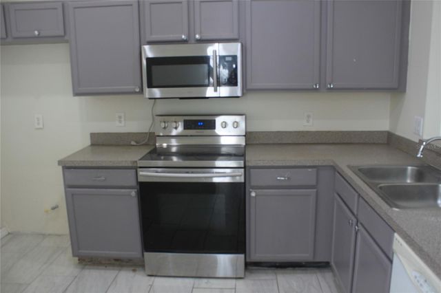 1819 MEADOW POND WAY, Orlando, FL 32824