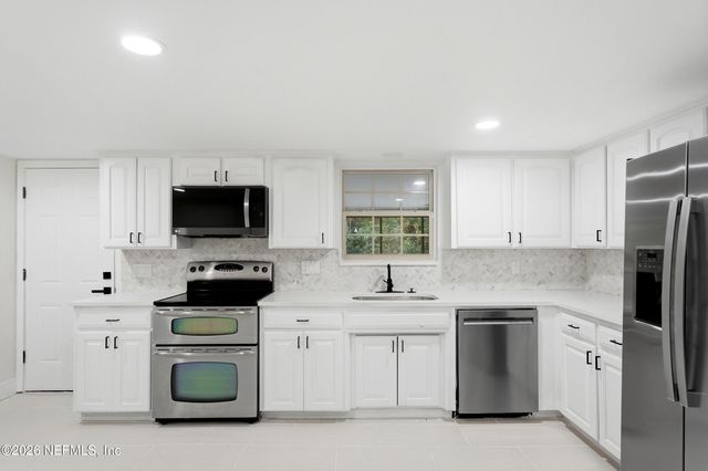 3510 SANDBURG Road, Jacksonville, FL 32277