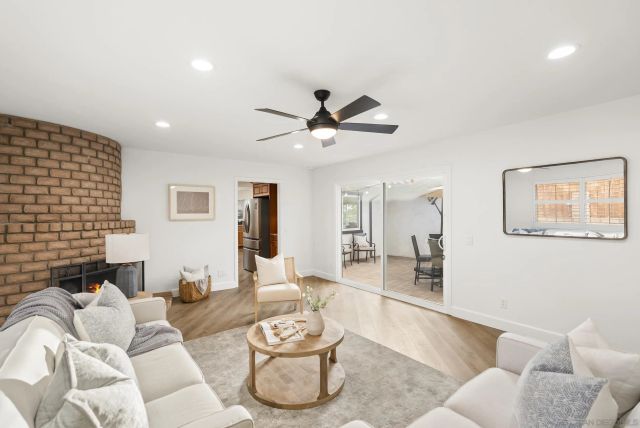 1918 Odell Cir, Vista, CA 92084