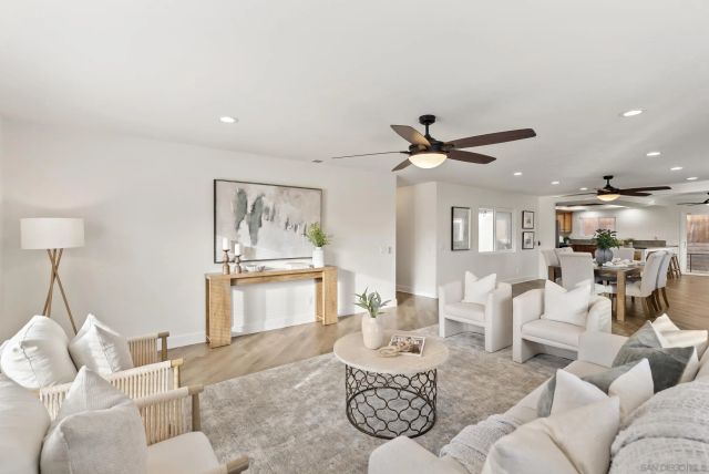 1918 Odell Cir, Vista, CA 92084