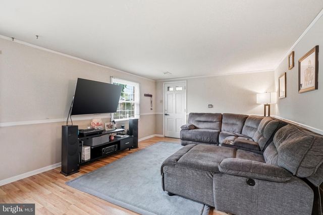 1013 E TAMPA AVE, Cherry Hill, NJ 08034