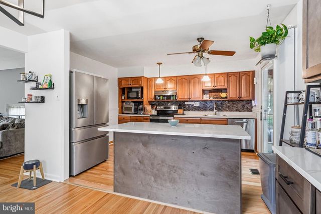 1013 E TAMPA AVE, Cherry Hill, NJ 08034