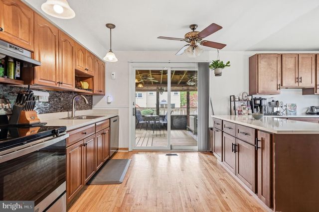 1013 E TAMPA AVE, Cherry Hill, NJ 08034