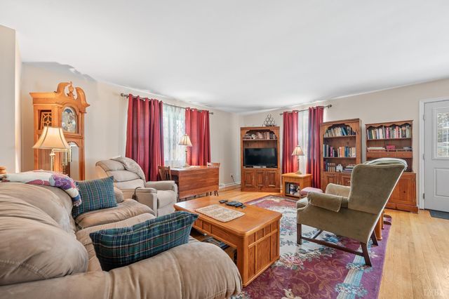 3300 Cranehill Drive, Lynchburg, VA 24503