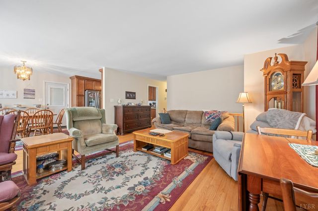 3300 Cranehill Drive, Lynchburg, VA 24503