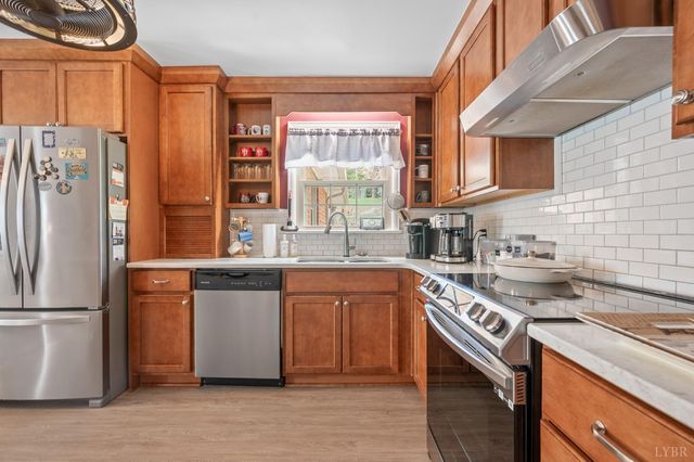 3300 Cranehill Drive, Lynchburg, VA 24503