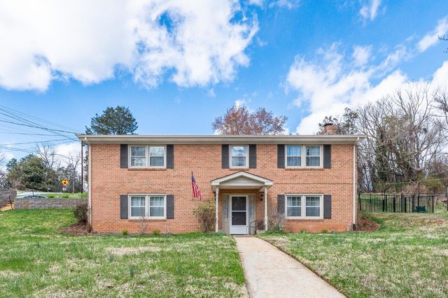 3300 Cranehill Drive, Lynchburg, VA 24503