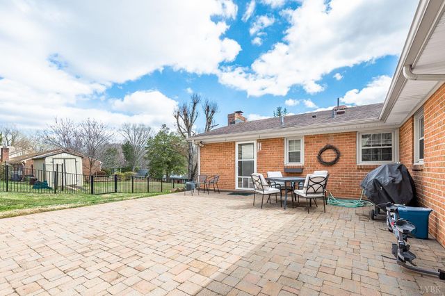 3300 Cranehill Drive, Lynchburg, VA 24503