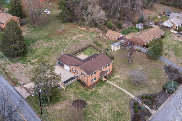 3300 Cranehill Drive, Lynchburg, VA 24503