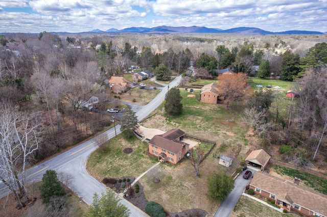 3300 Cranehill Drive, Lynchburg, VA 24503