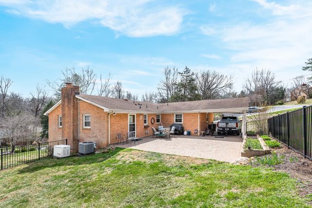 3300 Cranehill Drive, Lynchburg, VA 24503