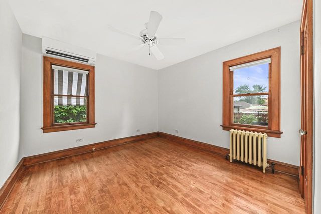 2405 N 73rd STREET, Wauwatosa, WI 53213