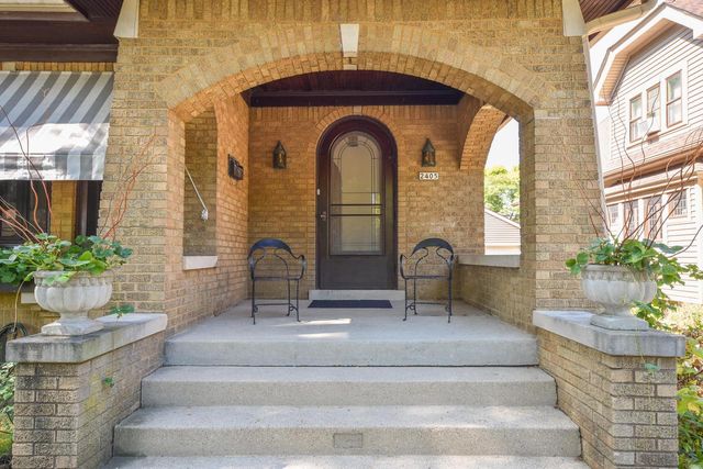 2405 N 73rd STREET, Wauwatosa, WI 53213