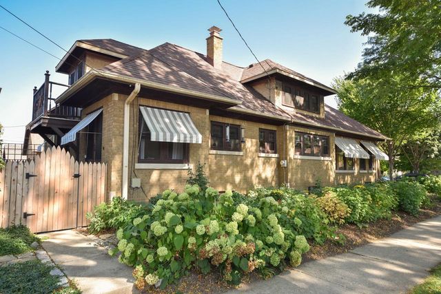 2405 N 73rd STREET, Wauwatosa, WI 53213