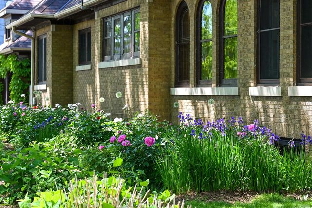 2405 N 73rd STREET, Wauwatosa, WI 53213