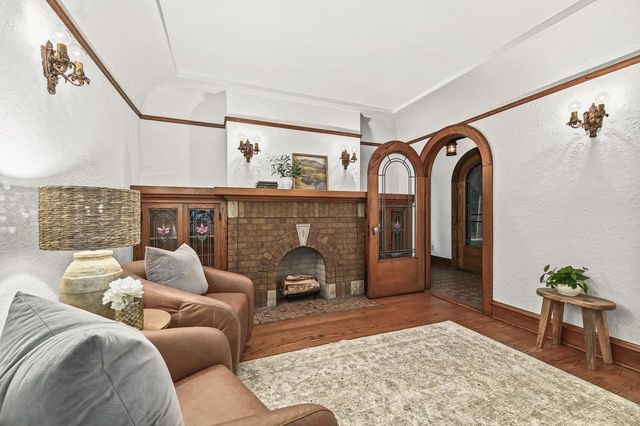 2405 N 73rd STREET, Wauwatosa, WI 53213
