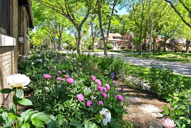 2405 N 73rd STREET, Wauwatosa, WI 53213