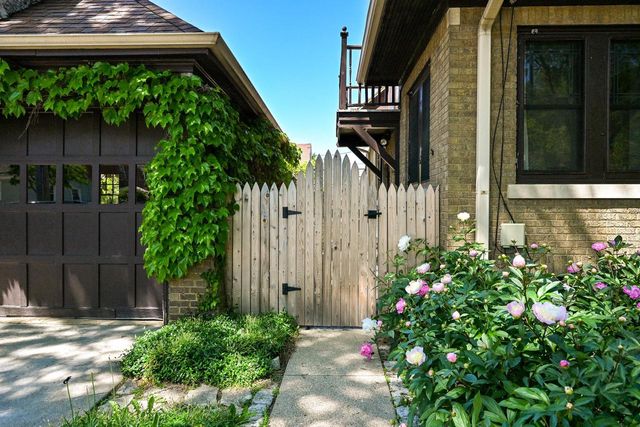 2405 N 73rd STREET, Wauwatosa, WI 53213