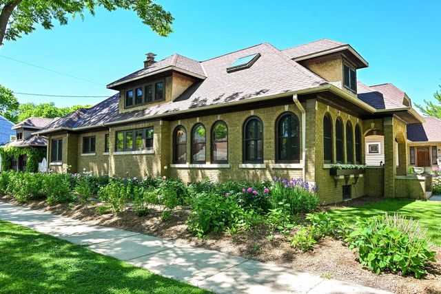 2405 N 73rd STREET, Wauwatosa, WI 53213