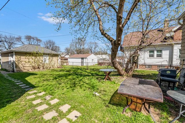 5017 N 38th STREET, Milwaukee, WI 53209