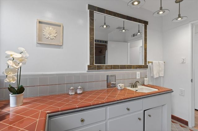 1660 Long Street, Santa Clara, CA 95050