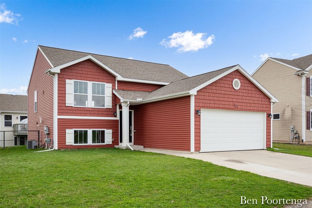 11611 Kodiak Court, Alto, MI 49302