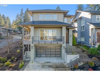2490 PANORAMA Dr, Eugene, OR 97405