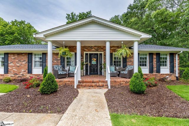 104 Dumbarton Avenue, Simpsonville, SC 29681