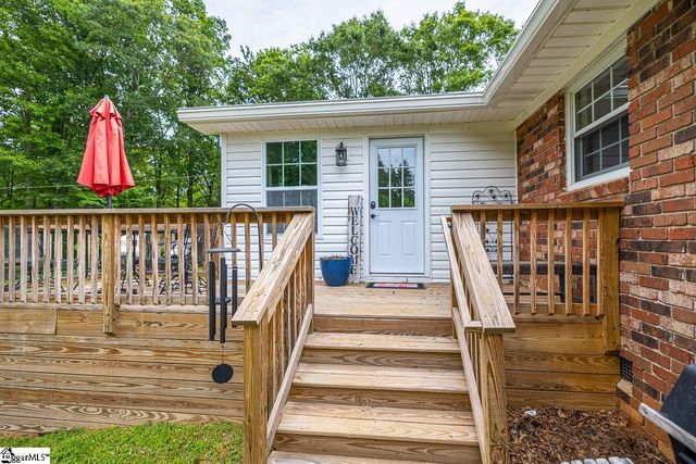 104 Dumbarton Avenue, Simpsonville, SC 29681