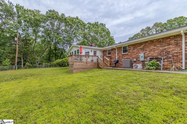 104 Dumbarton Avenue, Simpsonville, SC 29681