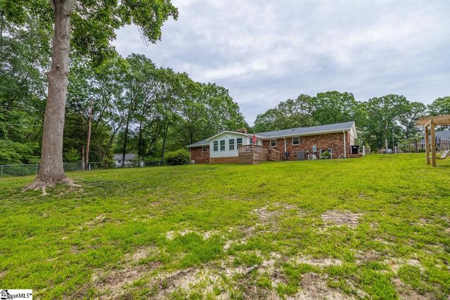 104 Dumbarton Avenue, Simpsonville, SC 29681