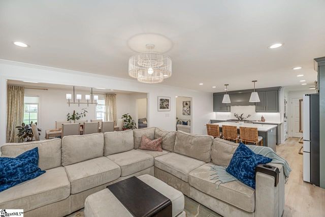 104 Dumbarton Avenue, Simpsonville, SC 29681