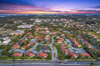 6531 Chasewood Drive H, Jupiter, FL 33458