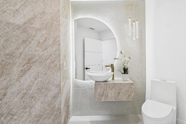 5239 Suffolk Drive, Boca Raton, FL 33496