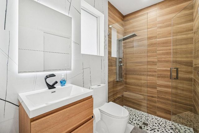 5239 Suffolk Drive, Boca Raton, FL 33496