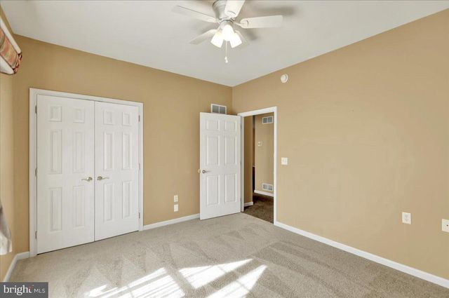 82 FAIRFAX LN, Annville, PA 17003