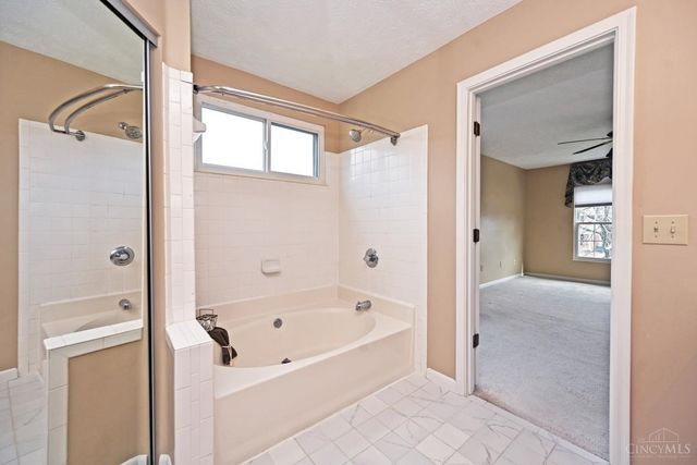 9671 Fox Run Drive, Mason, OH 45040