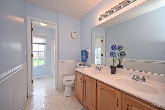 9671 Fox Run Drive, Mason, OH 45040