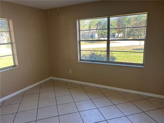 558 Fleming Street, Sebastian, FL 32958