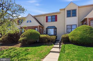 226 STONE RIDGE #226, Norristown, PA 19403