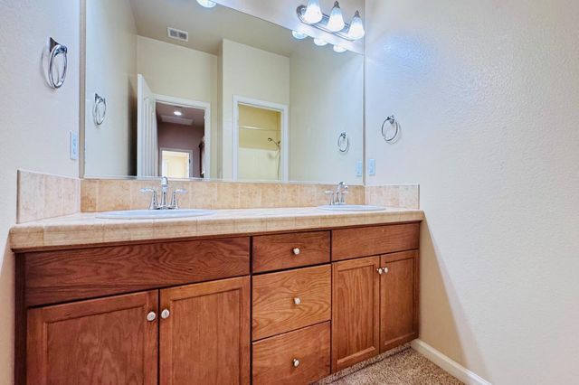 10639 N Dearing Avenue, Fresno, CA 93730