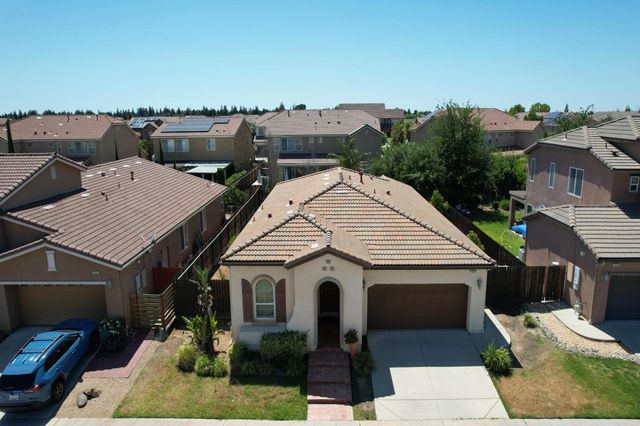 10639 N Dearing Avenue, Fresno, CA 93730