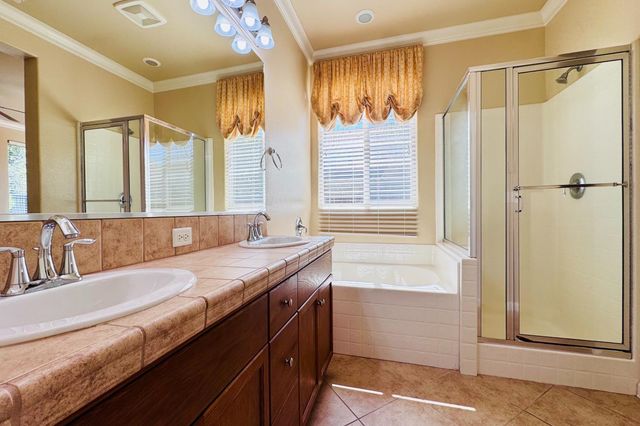 10639 N Dearing Avenue, Fresno, CA 93730