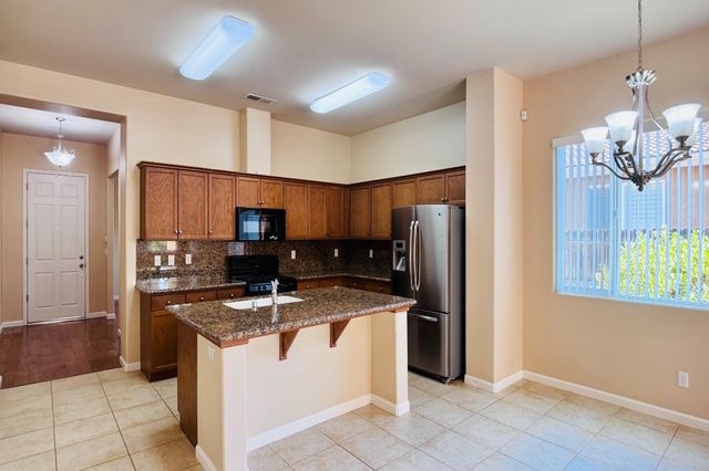 10639 N Dearing Avenue, Fresno, CA 93730