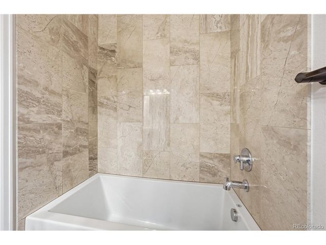 961 S Foothill Dr, Lakewood, CO 80228