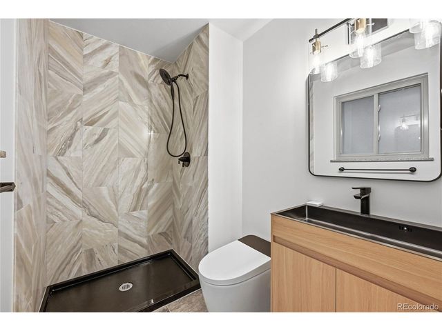 961 S Foothill Dr, Lakewood, CO 80228