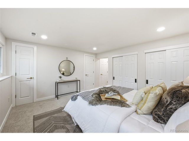 961 S Foothill Dr, Lakewood, CO 80228