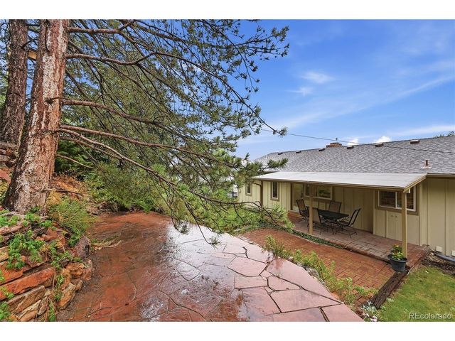 961 S Foothill Dr, Lakewood, CO 80228